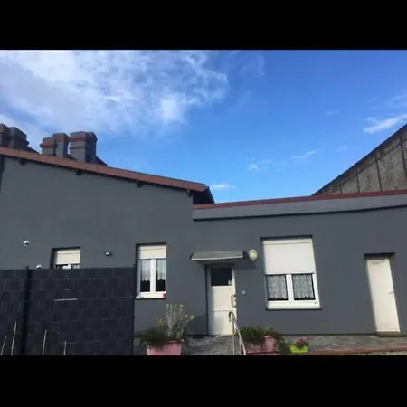 Maison Avec Terrasse 45m2 - Proche Activite 度假居 岩尼维利